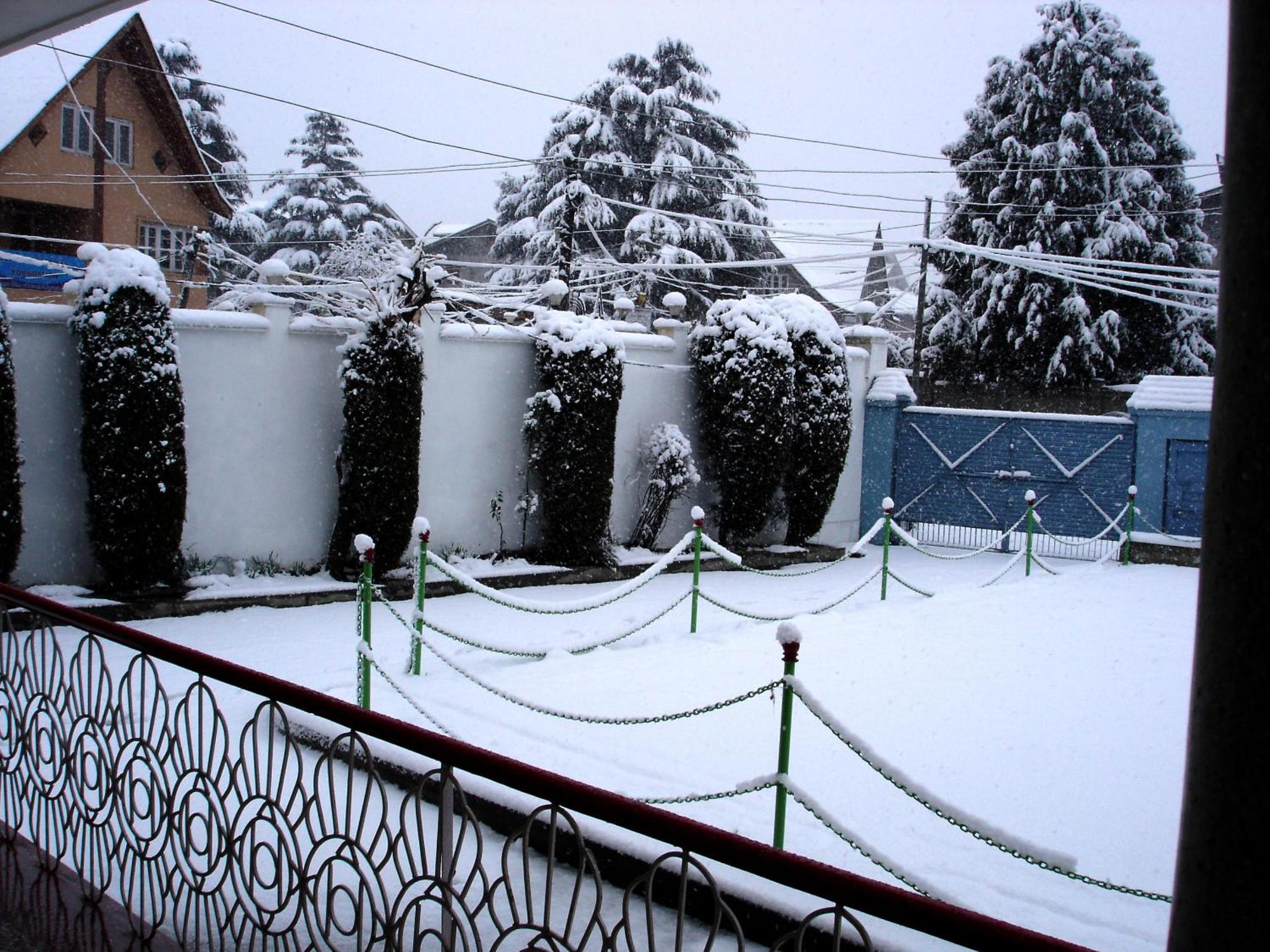 Srīnagar نزل إكرام بيد&بريكفاست المظهر الخارجي الصورة